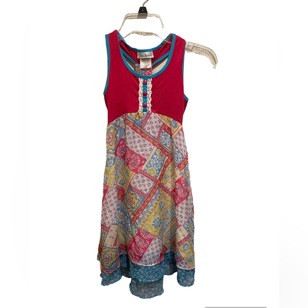 Jona Michelle colorful sleeveless girl’s dress, size 8. Quilted print, buttons